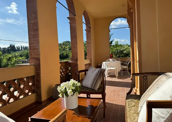 Le Logge Di Caprera Apartment